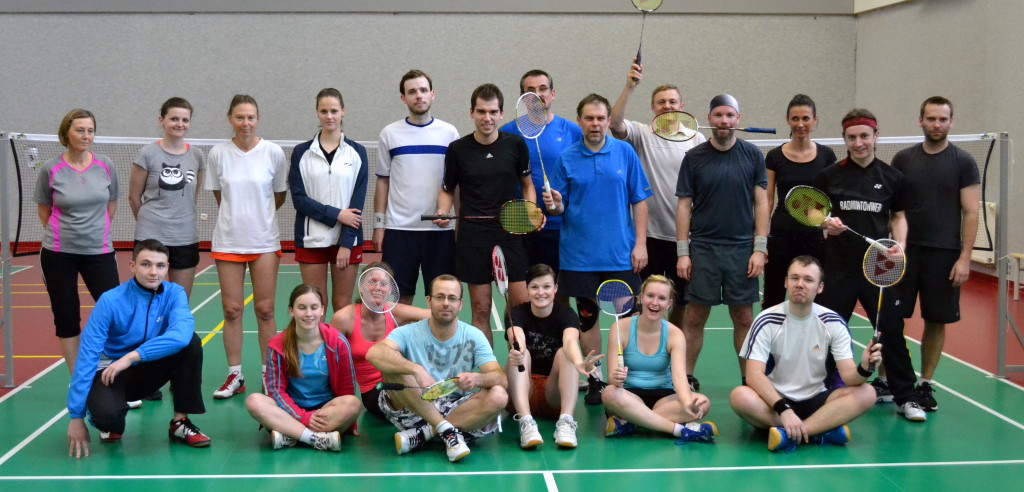 BADMINTONOVÉHO CAMPU v Letňanech se zúčastnilo 16 hráčů a hráček
